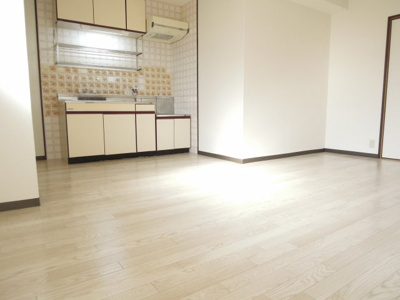 【居間・リビング】 | ガーデンヒル平野