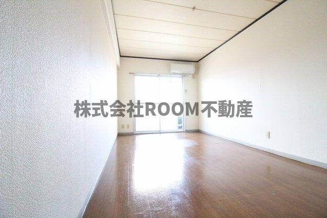 サンライズ若葉の洋室|ゆったりした洋室です