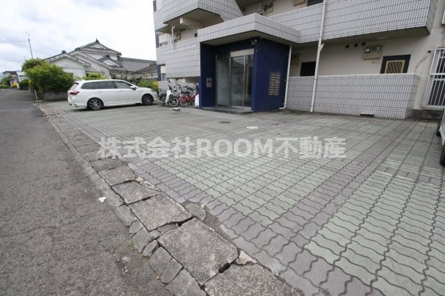 サンライズ若葉の駐車場|駐車場完備です