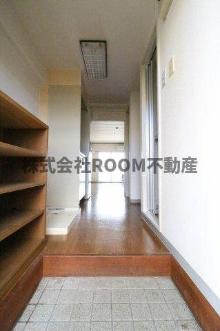 サンライズ若葉のエントランス|落ち着いたエントランスです