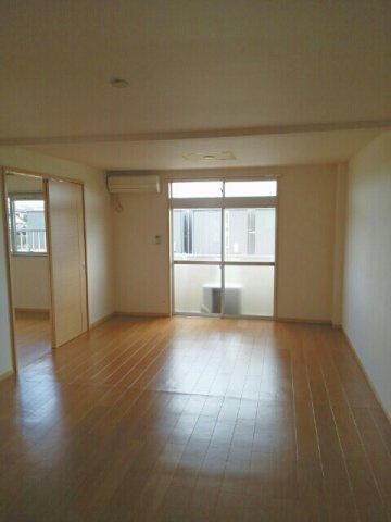 プレジデントハイツ近藤（Ａ）の居間・リビング|中はこのようになっています