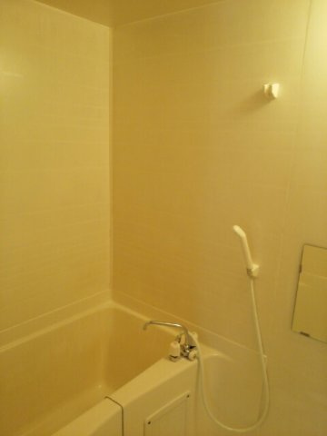 プレジデントハイツ近藤（Ａ）の浴室|コンパクトで使いやすいお風呂です