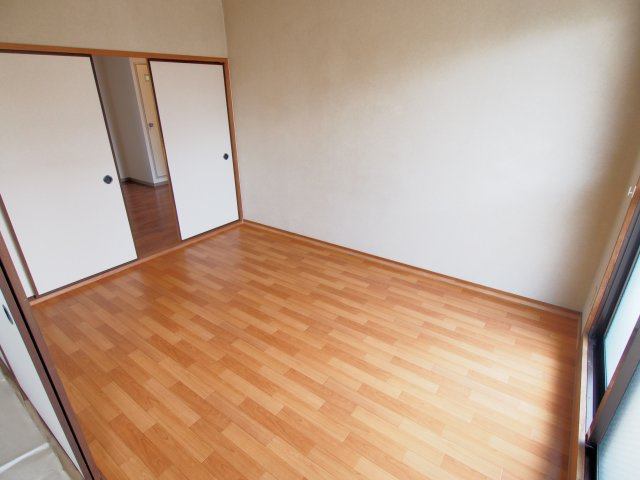 カーサ蟹原の洋室