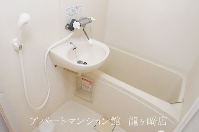 レオパレス藤ヶ丘の浴室|画像6
