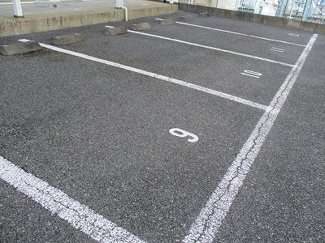 【駐車場】 | レオパレスエクセレント.10 | 画像9