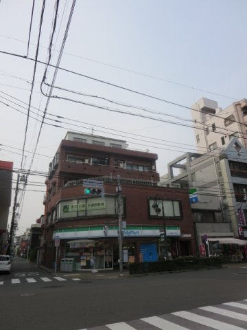 小泉ビルの外観