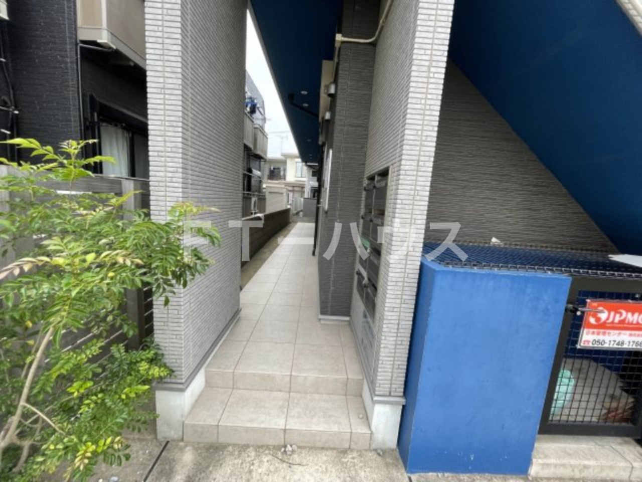 ブラインドサイド幕張のエントランス