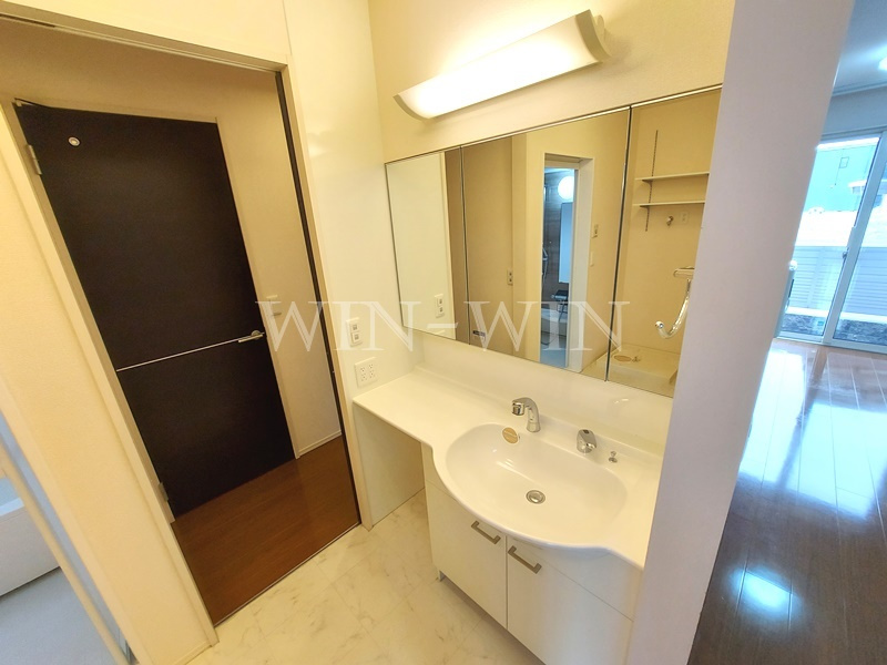 豊橋市牛川町字東側の一戸建ての独立洗面台