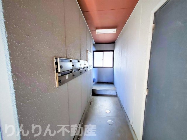 【ロビー】 | アマデウスハウス | 落ち着いたロビーです