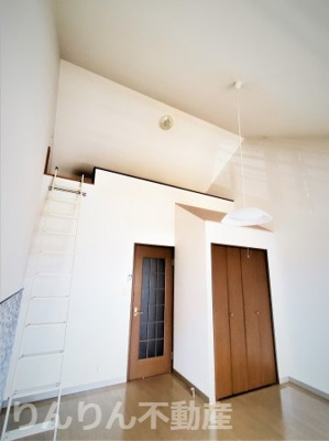 【内装】 | アマデウスハウス | 明るい室内です