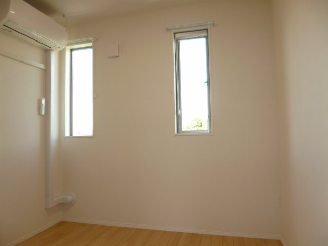 エピナールの寝室|洋室