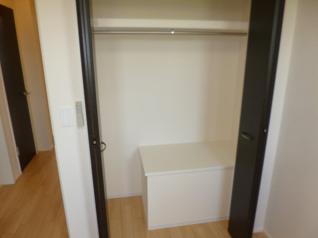 エピナールの収納|クローゼット