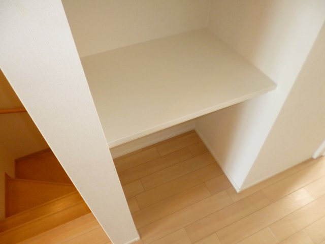 エピナールの収納|廊下収納