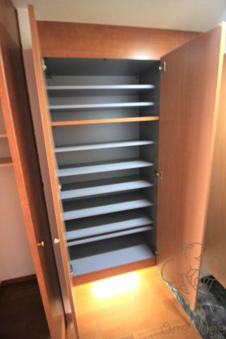 リーガル西天満Ⅱの玄関