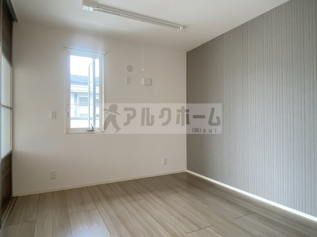 クリエ山本町南の洋室