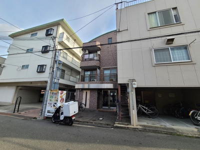 【外観】 | グレイスハイツ北大阪 | シンプルなデザインの外観です