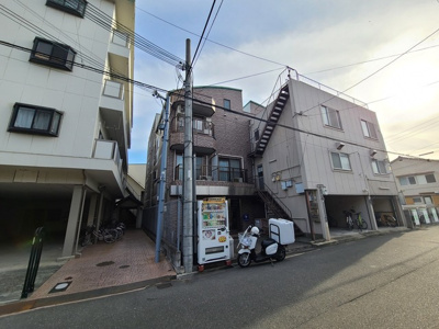 【外観】 | グレイスハイツ北大阪 | シンプルなデザインの外観です