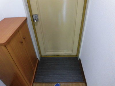 【玄関】 | シロハイヌ新大阪 | きれいな玄関です