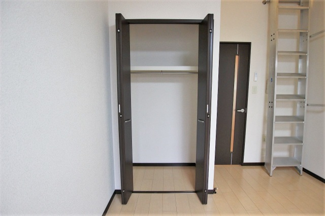 フジパレスえんじゅの収納