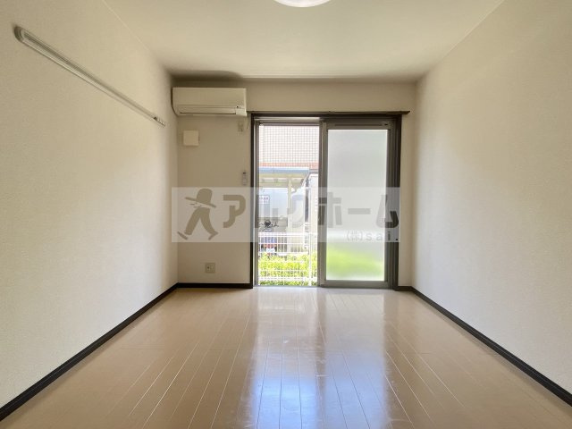 フジパレス光南町Ⅱ番館の居間・リビング