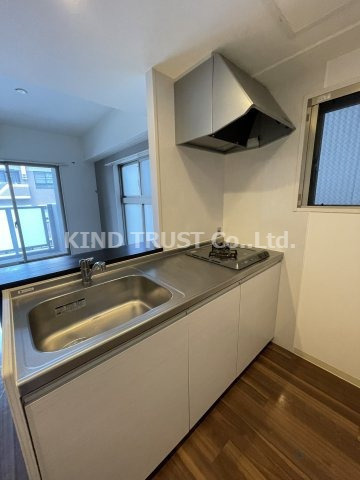 サクラブルーレジデンスのキッチン|きれいなキッチンです