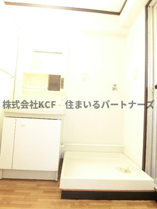 第二森光ビルの洗面所|忙しい朝には欠かせない洗面所です