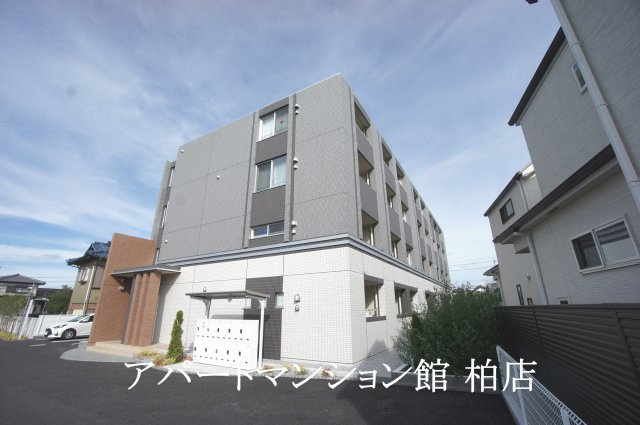 エレガントカーサⅢの外観