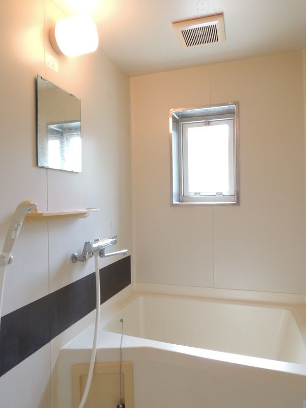 グレースコーポ合川【キャッシュバック対応物件】の浴室|きれいなお風呂です