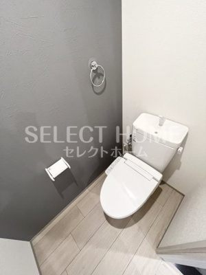 【トイレ】 | バーガンディ | ゆったりとした空間のトイレです