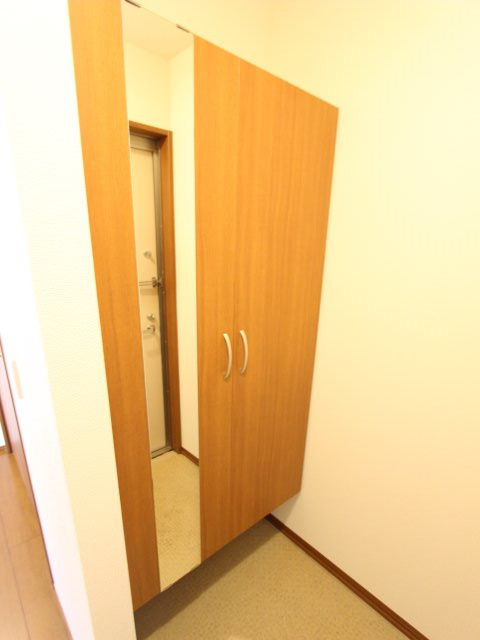 ファーストヒル竹山の玄関