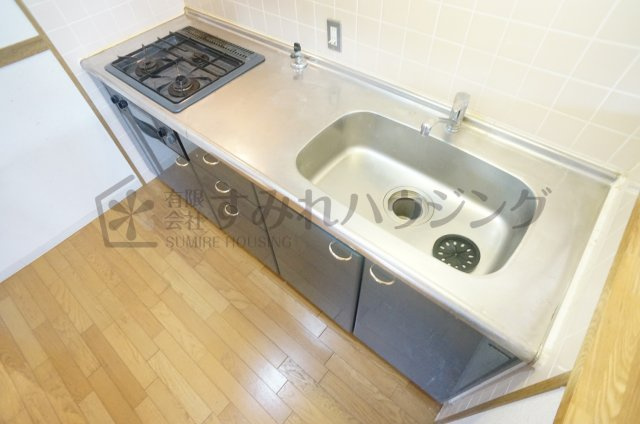 サンセール宝塚のキッチン|参考、同建物・反転間取りの号室