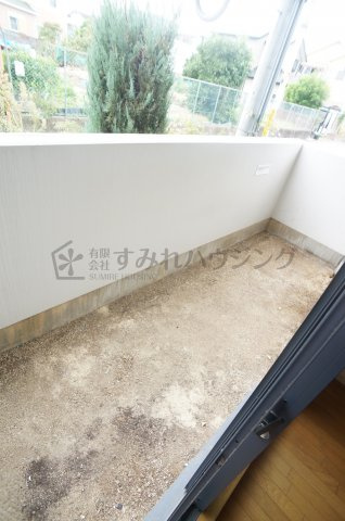 サンセール宝塚のバルコニー|参考、同建物・反転間取りの号室