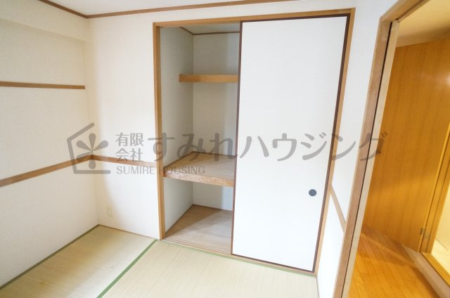 サンセール宝塚の収納|参考、同建物・反転間取りの号室