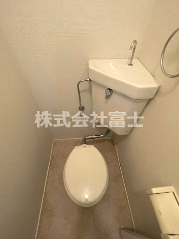 コーポラス山下町のトイレ