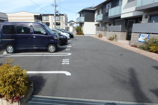 シャーメゾンいろは３のエントランス