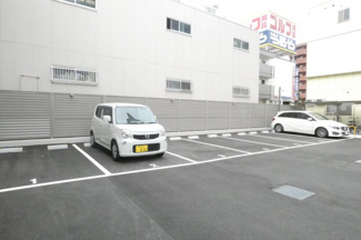 【駐車場】