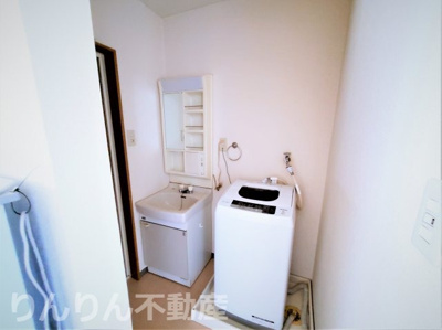 【洗面所】 | メゾンSHIMIZU | 広い洗面スペース