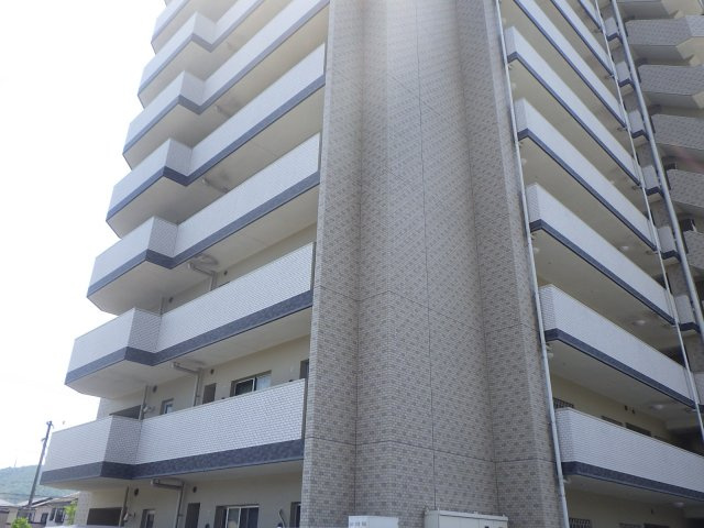 リーデンススクエア西風新都シーズンズの外観