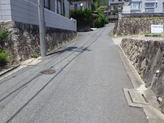 中古戸建　伴東2丁目の前面道路含む現地写真