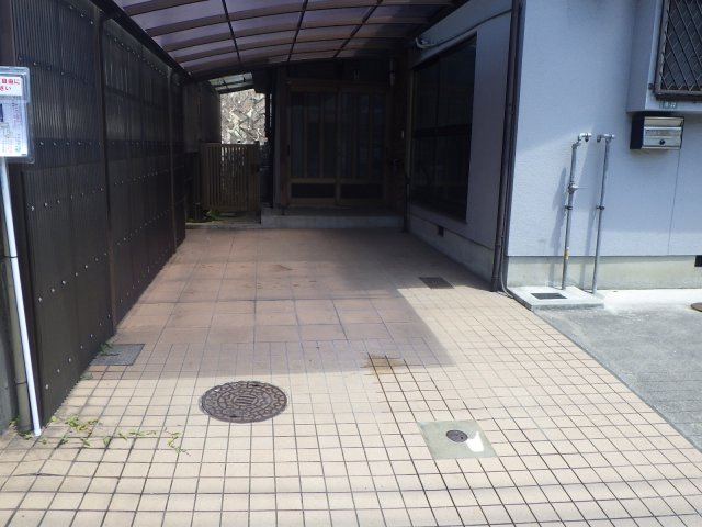 中古戸建　毘沙門台3丁目の駐車場