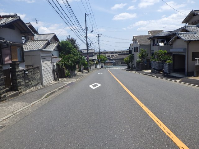 中古戸建　毘沙門台3丁目の前面道路含む現地写真