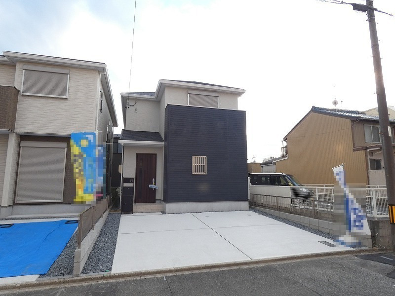 中川区中野新町三丁目　新築戸建　1号棟の前面道路含む現地写真|駐車スペース