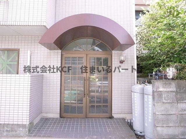 久留米市本町のハイツのエントランス|清潔なエントランスです