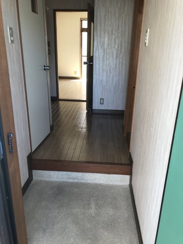 コーポならわの玄関