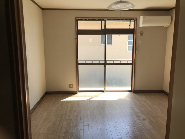 コーポならわの居間・リビング