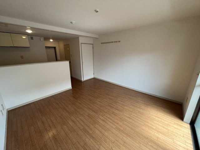 オクトワール宮崎西弐番館の居間・リビング