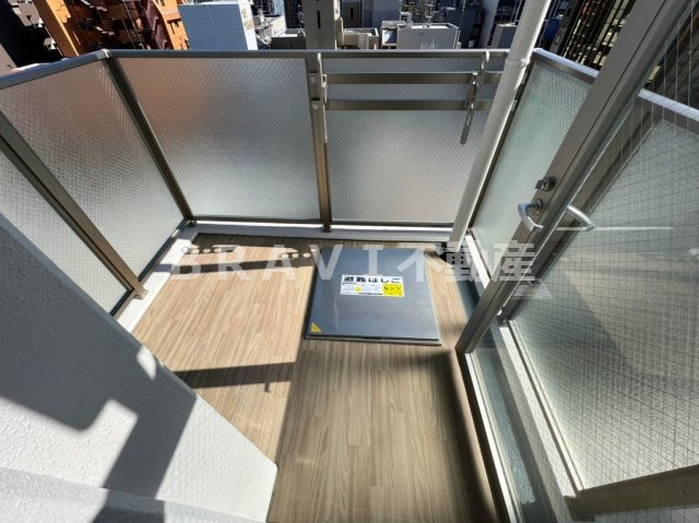 セレニテ天満橋アリア　BRAVI不動産のバルコニー|【セレニテ天満橋アリア】広々としたバルコニーです