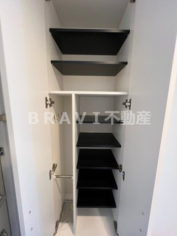 セレニテ天満橋アリア　BRAVI不動産の玄関|【セレニテ天満橋アリア】シューズボックス