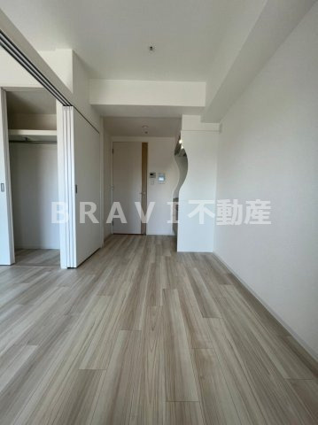 セレニテ天満橋アリア　BRAVI不動産の居間・リビング|【セレニテ天満橋アリア】おしゃれな居間です