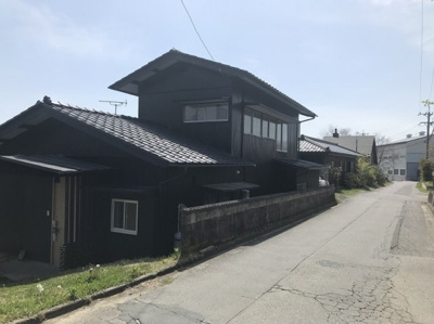 【前面道路含む現地写真】 | 小諸市平原中古住宅